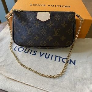 Louis Vuitton Multi Pochette Small with Chain